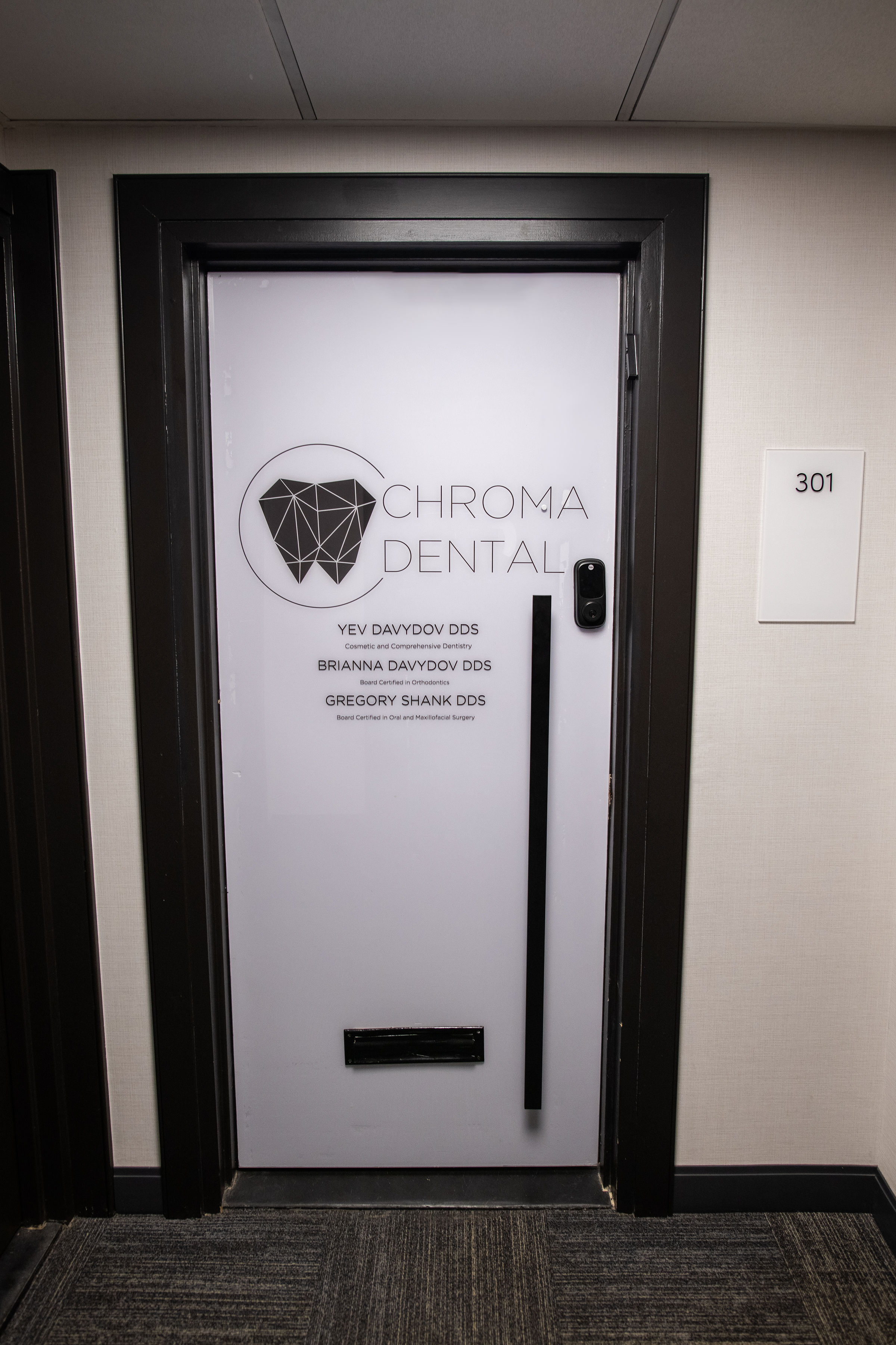 Chroma Dental | Dentures, Cosmetic Dentistry and Inlays & Onlays