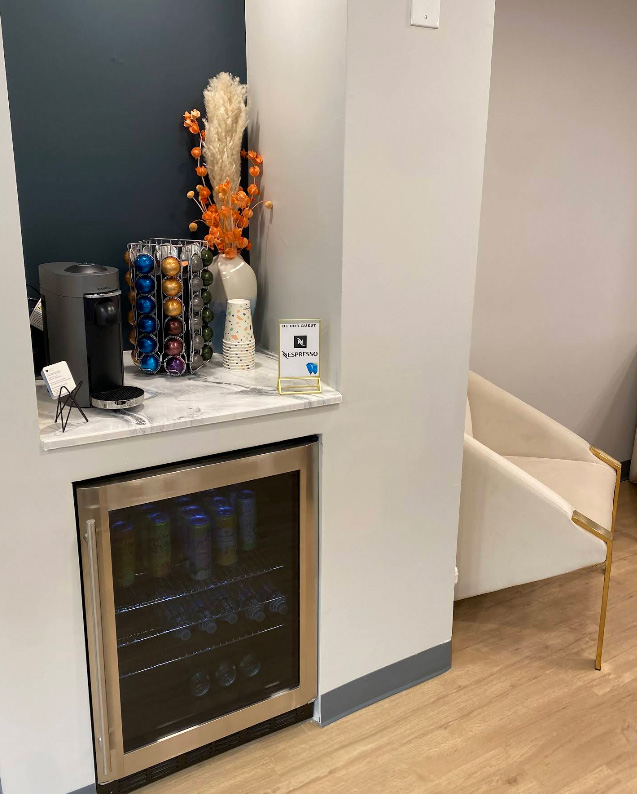 Chroma Dental | Ceramic Crowns, Digital Smile Design and Invisalign reg 